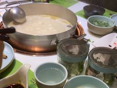-洪氏嗨捞·猪肚鸡火锅(阳光天地店)