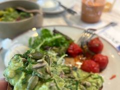 -ROAST coffee & eatery