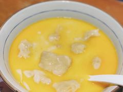 金汤黄鱼馄饨-蟹黄鱼·楼上面馆(外滩中央旗舰店)