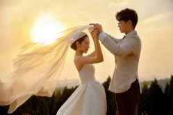-拾年·定制婚纱摄影