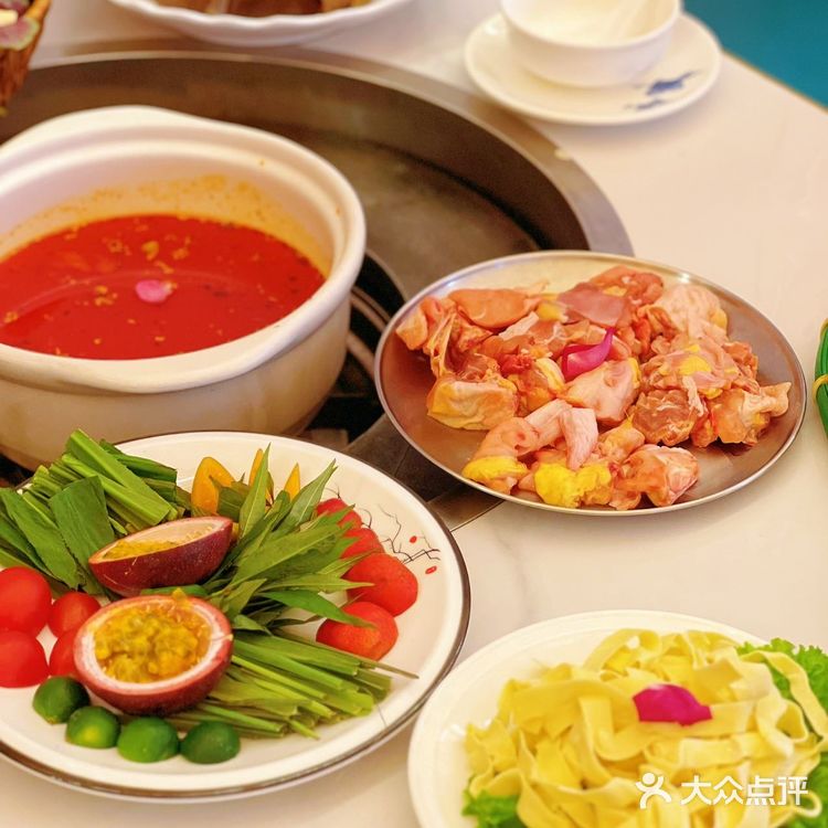 大理超惊喜的酸汤火锅，味蕾直接“撒野”