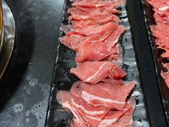 -果松木炭酸菜铜火锅·外婆参鸡汤