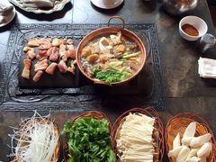 -老石黑山羊毛驴肉火锅(金凯广场店)