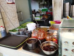 -红鼻子桂林米粉(金唐新光界店)