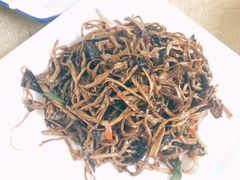干煸茶树菇-土桥手掌鸡·26年灌县老味道(都江堰店)