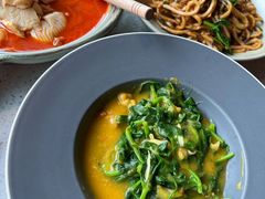 豌豆黄浸豌豆尖-半山腰·云南菜(侨福芳草地店)