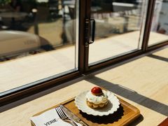 -VERIE BAKEHOUSE