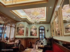 -秘密旅行Bonjour(黑金冠 江南西店)