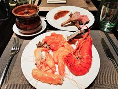 -大中华希尔顿酒店-念自助餐·嗨啤·小龙虾