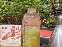 手打柠檬茶-龙巢盱眙龙虾·鸡煲·烧烤宵夜(坪洲店)