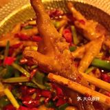 总要热爱点什么，所以，出来喝酒吗？