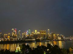 -冰冰龙虾·江湖菜·花园江景餐厅