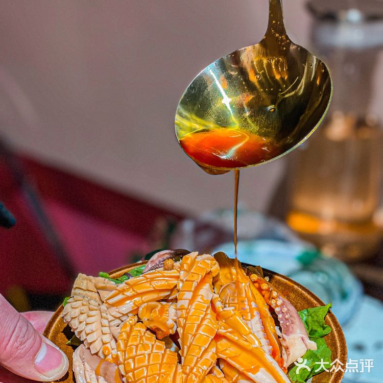去复古民国风火锅看了一场灯会