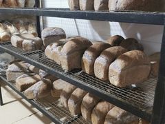 -秀云俄罗斯列巴屋(军星小区店)