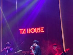 -TZ House音乐现场(来福士中心店)