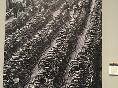1995年成都街头的自行车停车场-四川美术馆