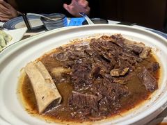 -八府香鸭·啫啫煲(华山路店)
