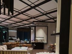 -瑰丽酒店·海吧·天际下午茶·现场DJ·天台酒吧