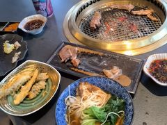 -铭牛烧肉·和牛海鲜自助(高新月牙湖店)