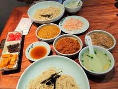 -裕兴记•蟹黄面馆(人民广场店)