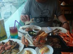 -东方红海鲜百汇(国际大厦店)