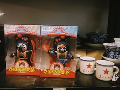 -拖板鞋咖啡旅行酒店(春熙路地铁站店)