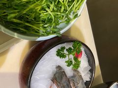 -左庭右院鲜牛肉火锅(浦江欢乐颂店)