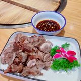 热气腾腾的东北“铁锅炖”