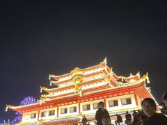 -淄博花灯齐彩城