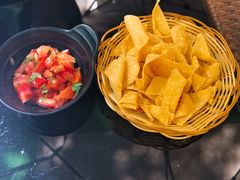 餐前玉米片-Pistolera Mexican Cantina女枪手墨西哥餐厅(碧云路店)