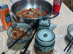 -内蒙焖面大盆骨餐馆(山大路店)