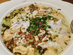 -江渔儿酸菜鱼专门店(明珠广场店)