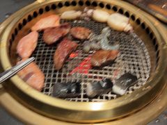 -铭牛烧肉·和牛海鲜自助(高新月牙湖店)