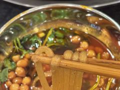 -鸿顺老铁锅美蛙鱼府(解放碑店)