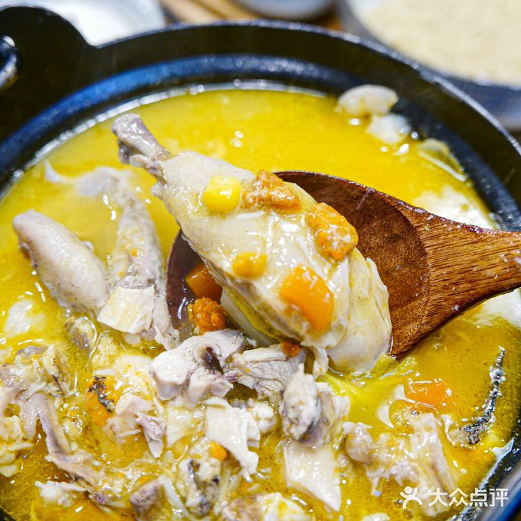 广州天河 | 也能吃上瀑布般的蟹黄捞面啦~