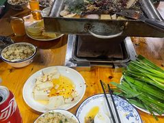 -宏兴烤鱼山庄(宣恩总店)