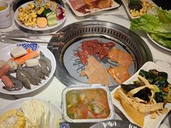 -欢乐时光烤肉火锅自助(龙岩新罗万达店)