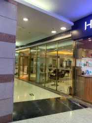 点击看大图 门面-八佰伴8008星级形象店