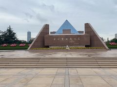 -上海市龙华烈士陵园