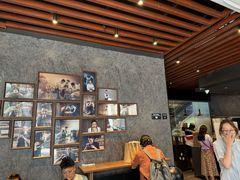 -瑞幸咖啡(新华百货宁阳广场店)