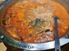 -野山舂·贵州现舂酸汤火锅(鸿通城店)