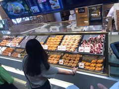 面包甜点陈列柜-月枫堂(长春这有山店)