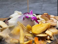 -一朵菌·野生菌探索家火锅(南亚店)