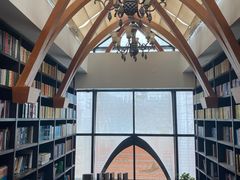 -钟书阁(松江泰晤士小镇店)