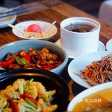 阳光暖一点，日子慢一点，愿你有饭亦有茶