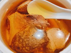 瑶柱炖烟斗骨汤-广舟(千禧店)