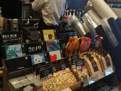 -星巴克臻选(华堂·新辰汇店)
