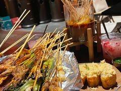 -何师烧烤Pro ·江湖川菜·小龙虾·精酿(太古里旗舰店)