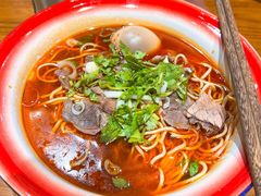 -楚东君•襄阳牛肉面牛杂煲(陆家嘴正大店)