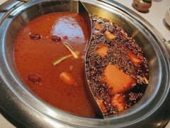 -老房老舍重庆火锅(假日城市店)